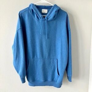 ⭐️American Eagle Outfitters Women’s Sky Blue Hoodie